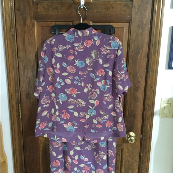 2-piece dress. Great colors for spring! - Picture 4 of 7